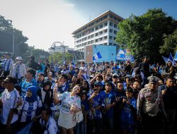 Lautan Biru di Jalan Asia Afrika Mapag Persib Juara