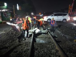 KAI Daop 2 Bandung Perbaiki Geomertri Perlintasan Sebidang di Bandung