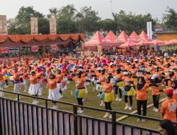 Hajatan Sukses’s, Cara Mie Sukses’s Hidup Dalam Ekosistem Masyarakat Sub-Urban Indonesia