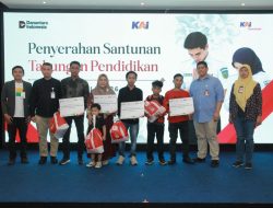 KAI Salurkan Beasiswa Pendidikan Rp300 Juta bagi Lima Anak Korban Kecelakaan KA Bekasi Timur