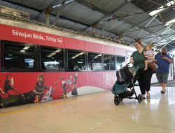 Rayakan Hari Kemerdekaan RI, KAI Daop 2 Bandung Percantik Stasiun dan KA dengan Ornamen Kemerdekaan