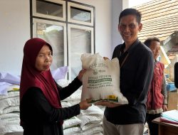 Pemprov Jabar Salurkan 1.500 Kilogram Beras, Pastikan Bantuan Pangan Tepat Sasaran