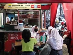 Pemkot Bandung Dorong PKL Naik Kelas Lewat Sentra Wisata Kuliner